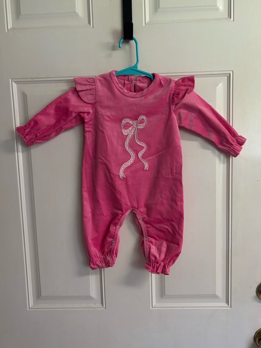 3M Special K Smocks pink corduroy bow decor long-sleeve baby romper.  In EUC!